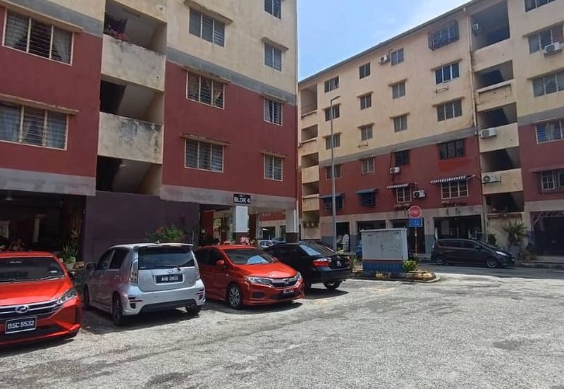 Flat PKNS, Seksyen 7