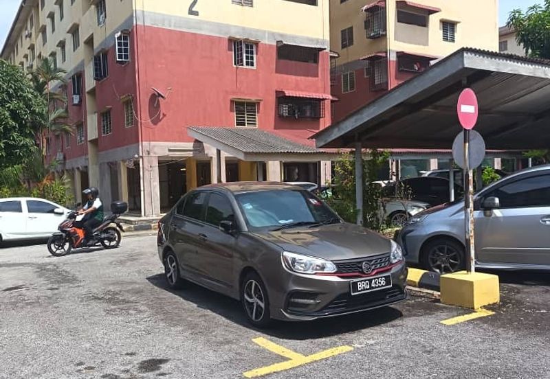 Flat PKNS, Seksyen 7