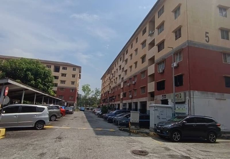 Flat PKNS, Seksyen 7