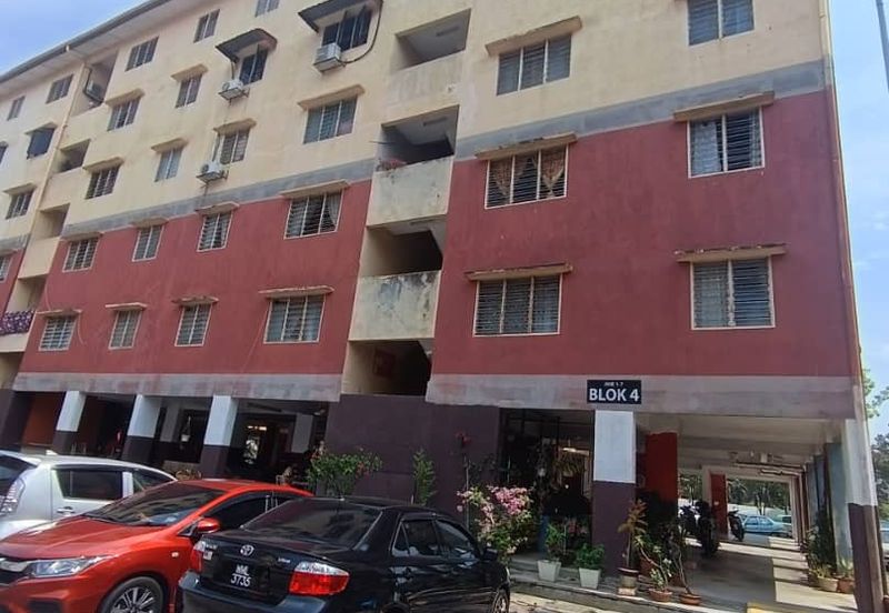Flat PKNS, Seksyen 7