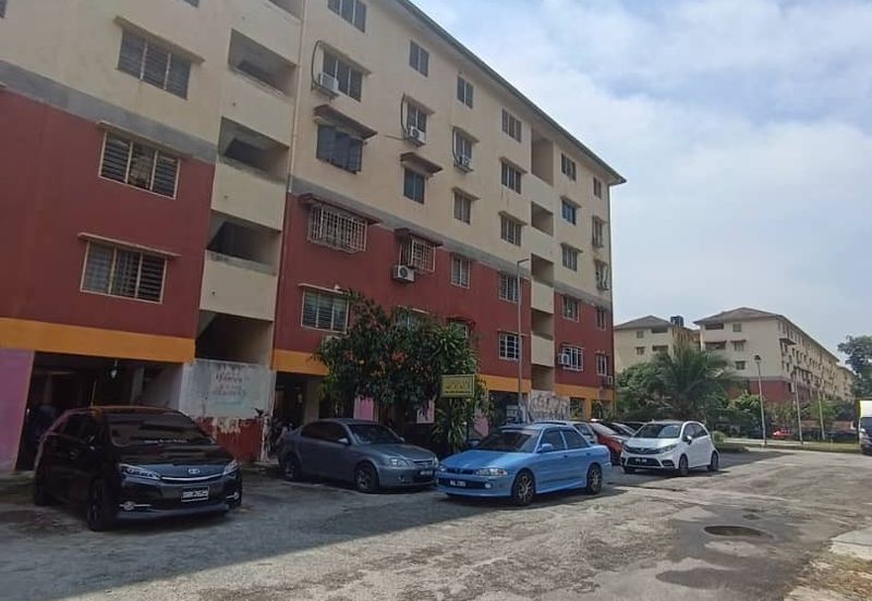 Flat PKNS, Seksyen 7