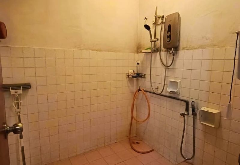 Bandar Sunway PJS 10 double storey house move in condition