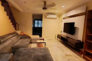 Bandar Sunway PJS 10 double storey house move in condition