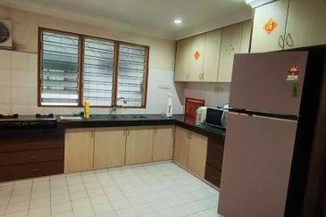 Bandar Sunway PJS 10 double storey house move in condition