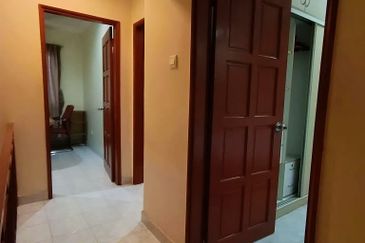 Bandar Sunway PJS 10 double storey house move in condition
