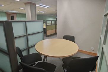 HiCom-Glenmarie Industrial Park