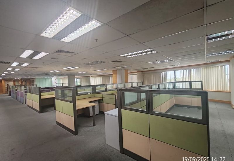 HiCom-Glenmarie Industrial Park