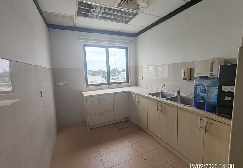 HiCom-Glenmarie Industrial Park