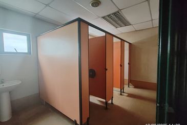 HiCom-Glenmarie Industrial Park