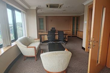 HiCom-Glenmarie Industrial Park