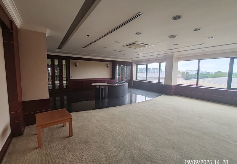 HiCom-Glenmarie Industrial Park