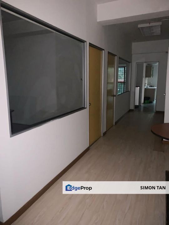 Strategic fully furnished office space at pelangi square near mrt, Selangor, Petaling Jaya
