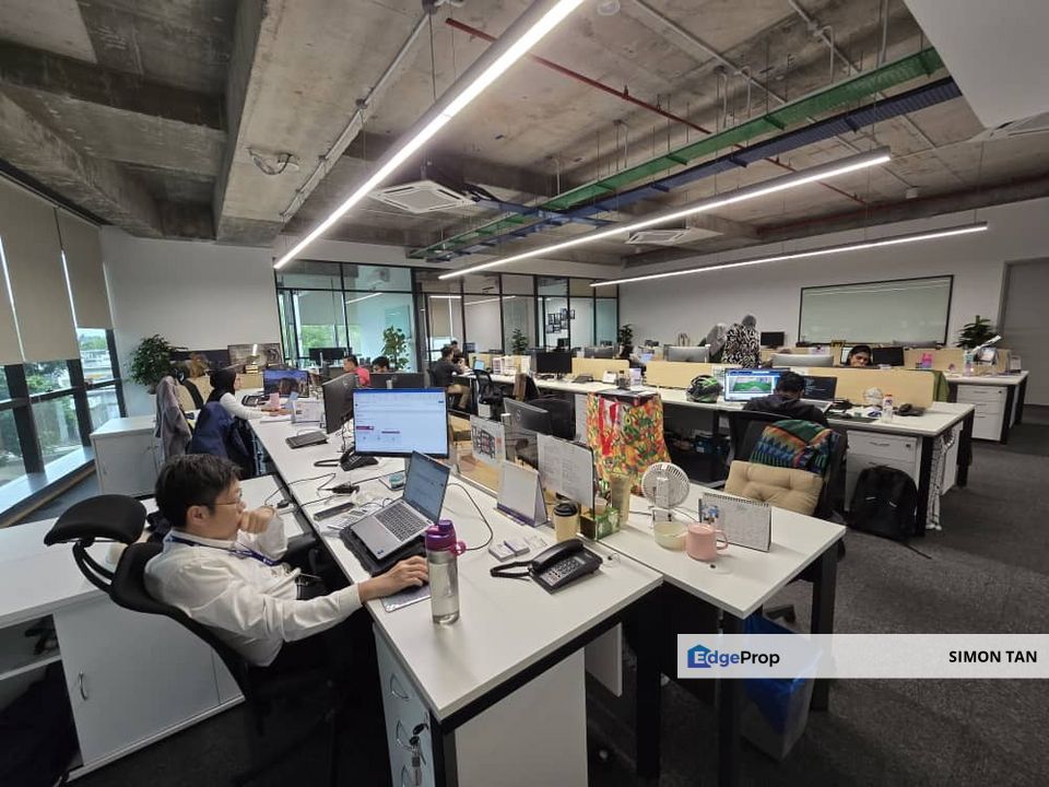 Fully furnished adjoining office in uoa business park shah alam glenmarie subang jaya, Selangor, Shah Alam