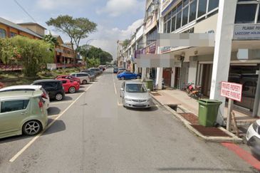 Freehold 3.5sty shop, pjss3, Petaling Jaya