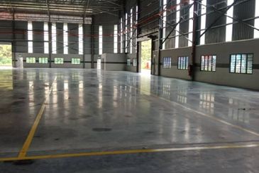 Warehouse with office in Tanjong Malim Proton City