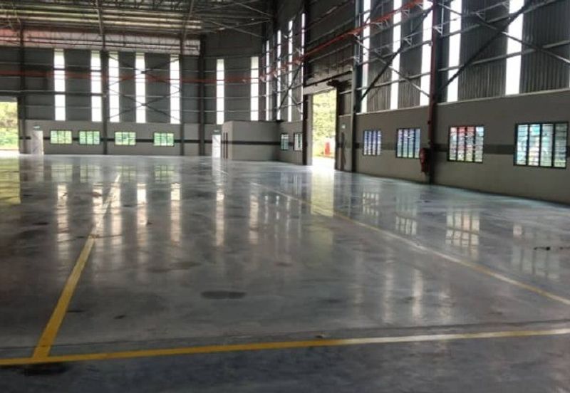 Warehouse with office in Tanjong Malim Proton City
