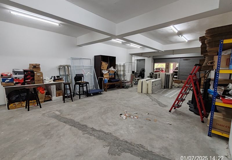 Office or storage space in KL old klang road saville seputeh tmn desa