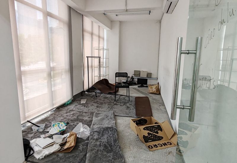 Office or storage space in KL old klang road saville seputeh tmn desa