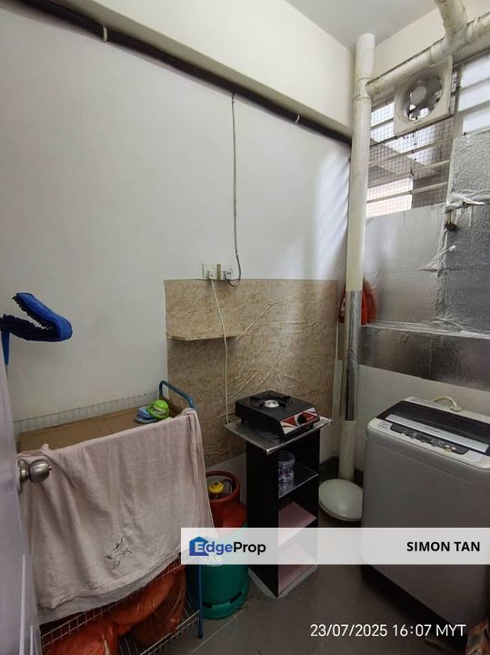 Petaling jay park51 residency basic unit condominium prime location, Selangor, Petaling Jaya