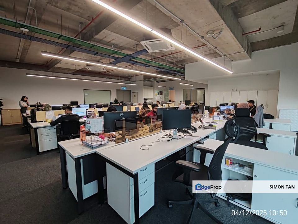 Fully furnished adjoining office in uoa business park shah alam glenmarie subang jaya, Selangor, Shah Alam