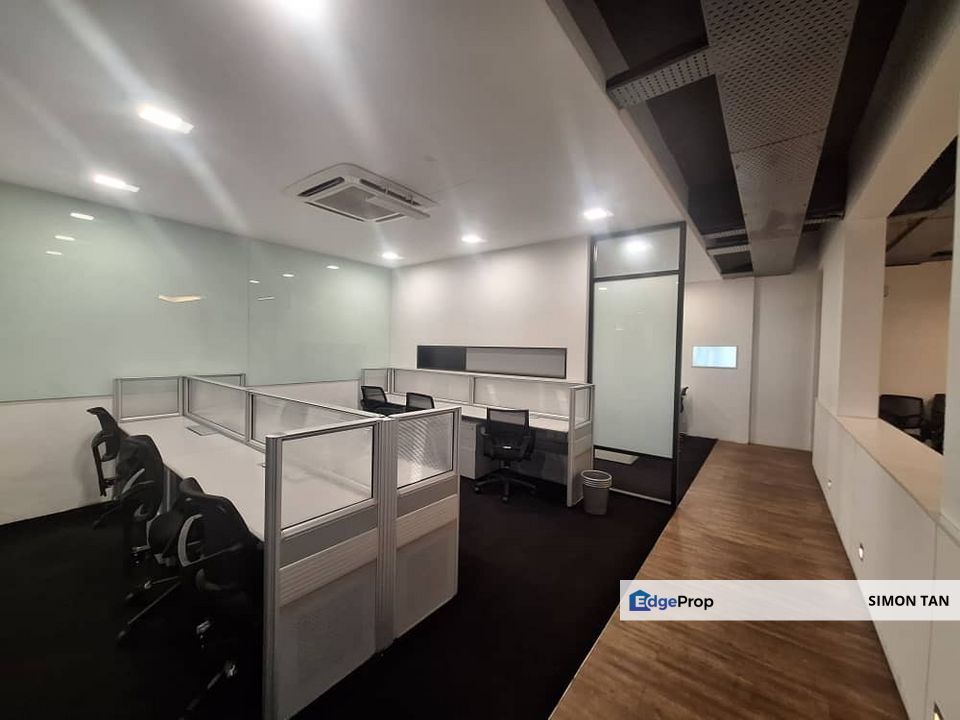 10 Boulevard KAYU ARA RARE FULLY SETUP OFFICE MOVE IN IMMEDIATELY Perfect SME Office, Selangor, Petaling Jaya