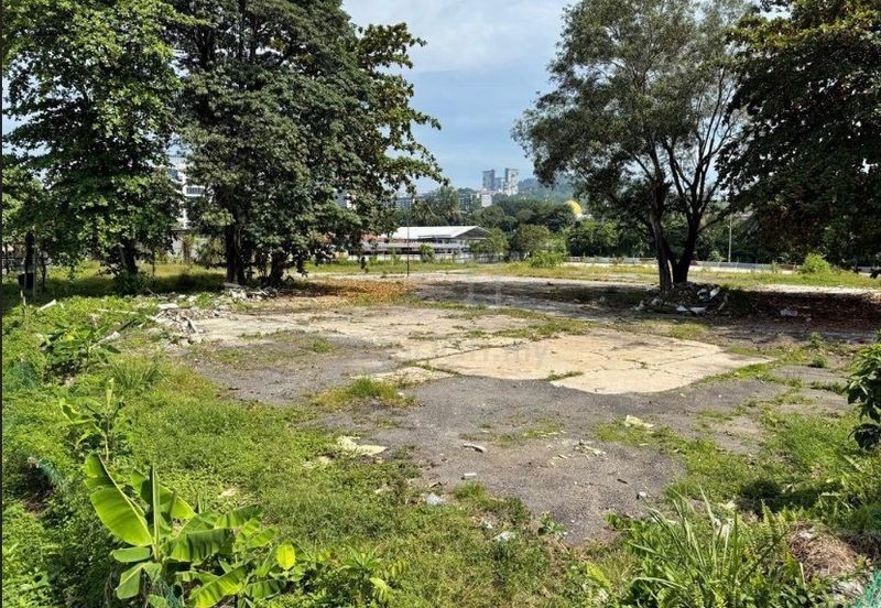 Prime Commercial Land in Cheras Taman Cuepacs Pekan Batu 9 Used Car