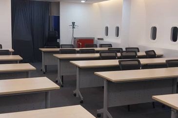 Leisure Commerce Square