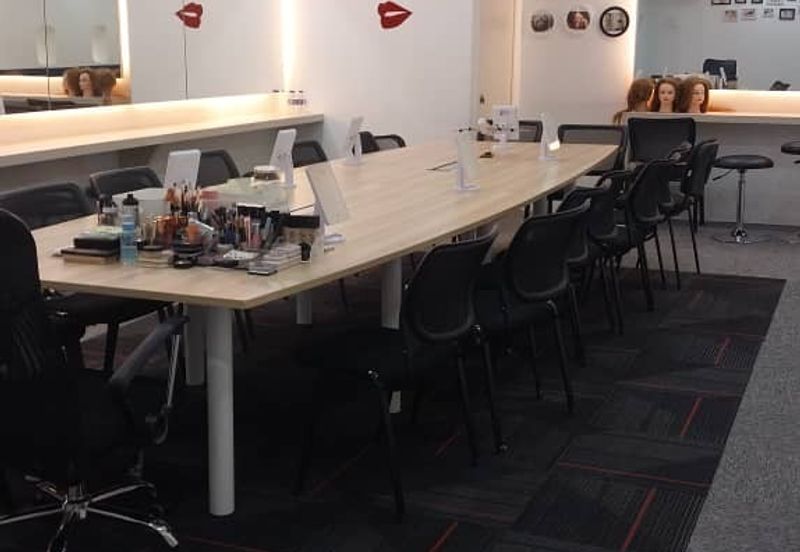 Leisure Commerce Square