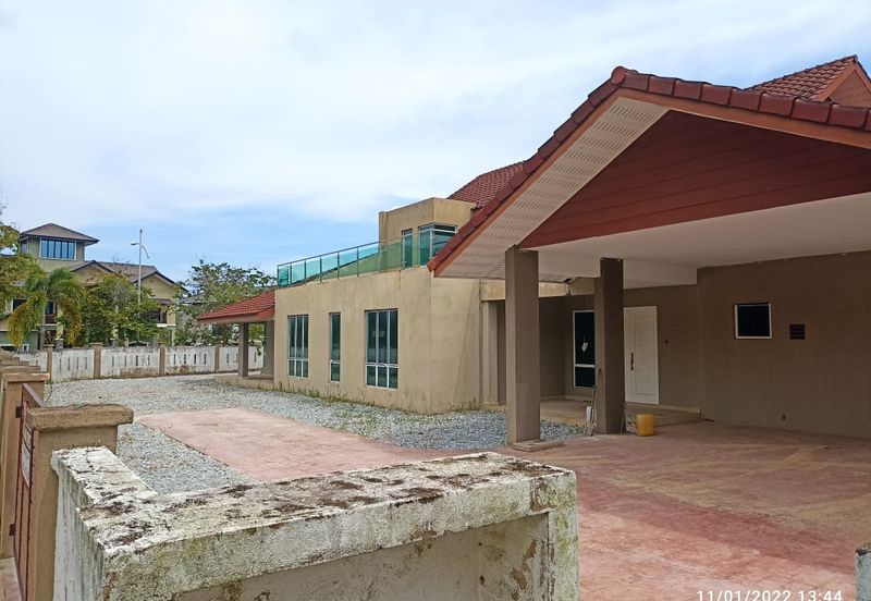 The Villa @ Bandar Enstek