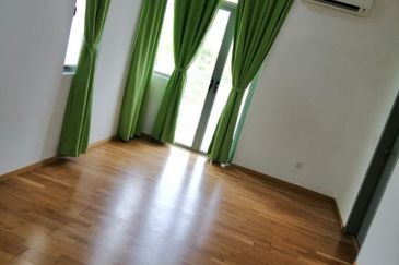 Symphony Hills Schubert