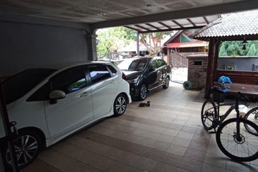 BANDAR ENSTEK (CENDRAWASIH)