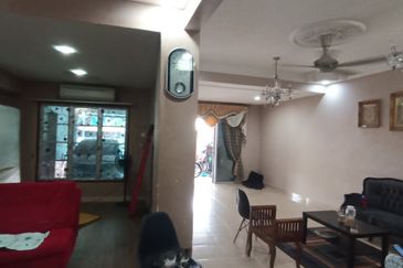 BANDAR ENSTEK (CENDRAWASIH)