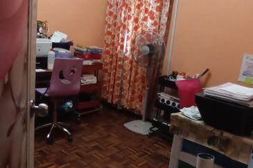 BANDAR ENSTEK (CENDRAWASIH)