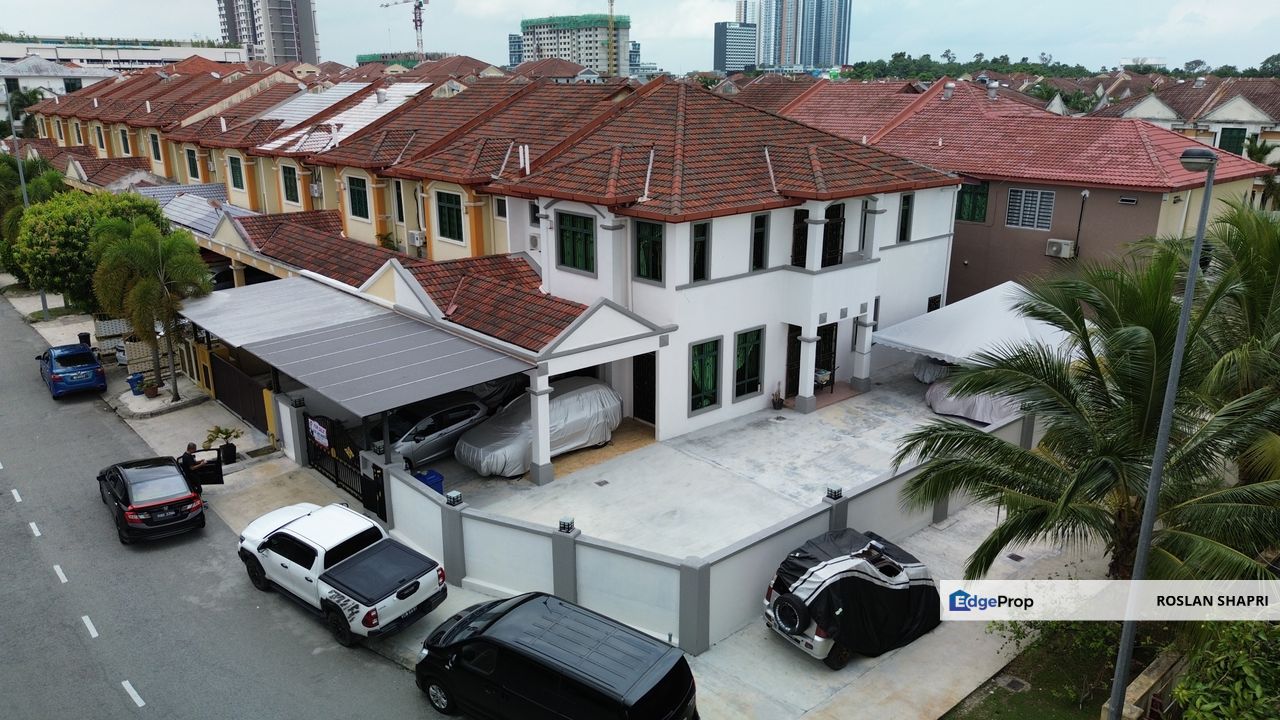 CORNER KOTA WARISAN HOME FULLY EXTENDED KITCHEN AND BEDROOMS - 3616 sq ft LAND!, Selangor, Sepang
