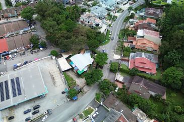 BUKIT ANTARABANGSA - A rare gem in the bustling area, the last remaining commercial land.