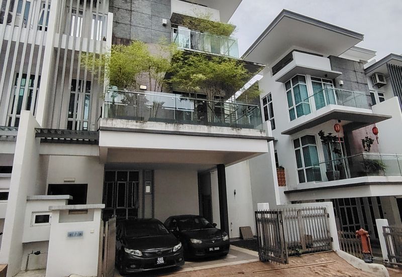 Saville @ The Park - Twin Villa