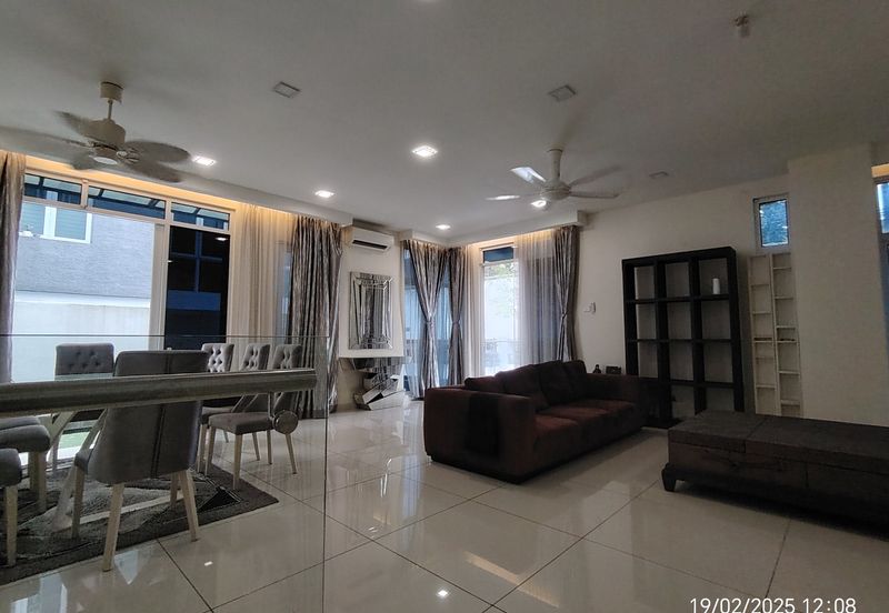 Saville @ The Park - Twin Villa