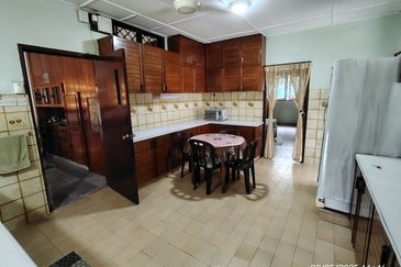 Bukit Pantai (Pantai Hill)