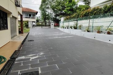 Bukit Pantai (Pantai Hill)