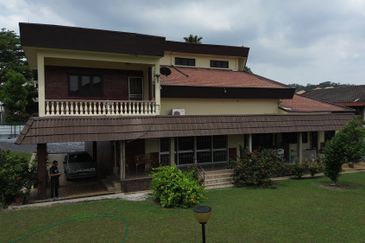 Bukit Pantai (Pantai Hill)