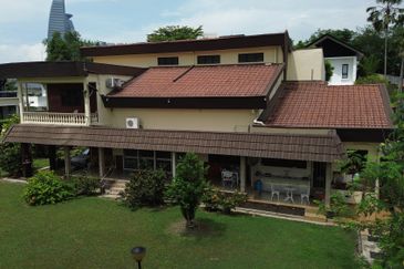 Bukit Pantai (Pantai Hill)