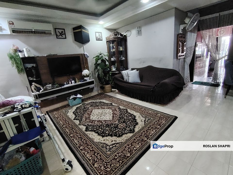 🏡 Jalan SP3 - Seri Pristana – Your First Chapter Starts Here | Renovated Double-Storey Home, Selangor, Sungai Buloh