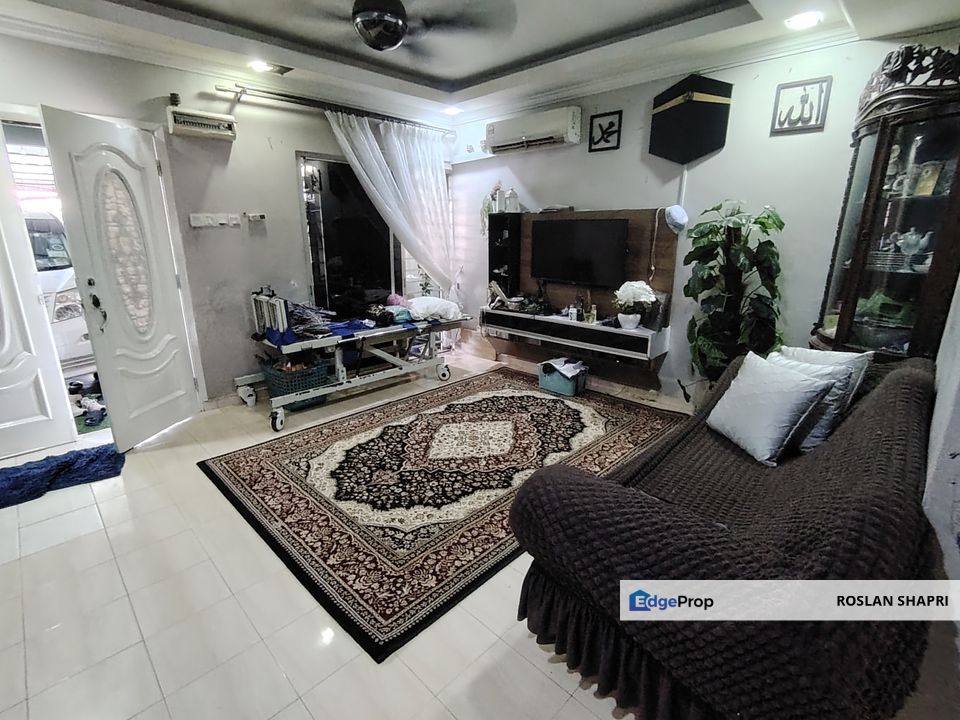 🏡 Jalan SP3 - Seri Pristana – Your First Chapter Starts Here | Renovated Double-Storey Home, Selangor, Sungai Buloh