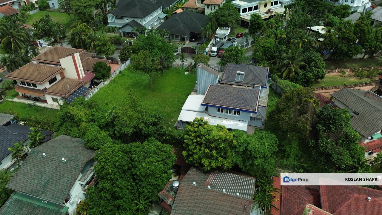 BUNGALOW FOR REBUILD - JALAN SELAT CEKAK SHAH ALAM - 9,895 sq ft LAND!, Selangor, Shah Alam