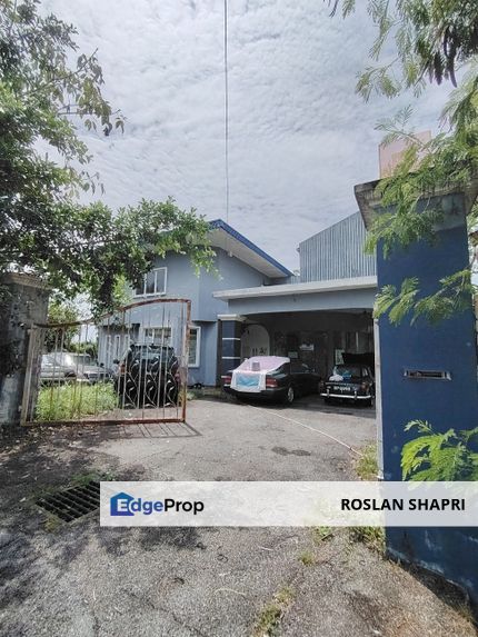 BUNGALOW FOR REBUILD - JALAN SELAT CEKAK SHAH ALAM - 9,895 sq ft LAND!, Selangor, Shah Alam