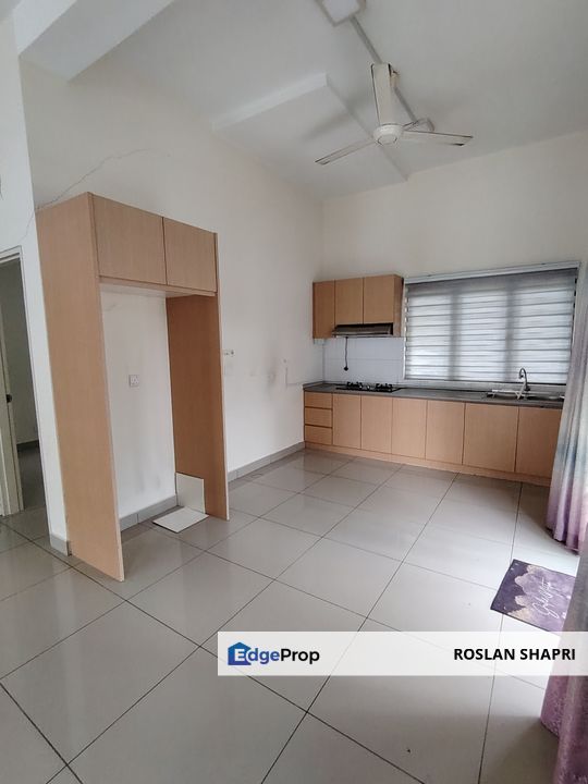MONET LILY SUNSURIA KOTA WARISAN END LOT TERRACE, Selangor, Sepang