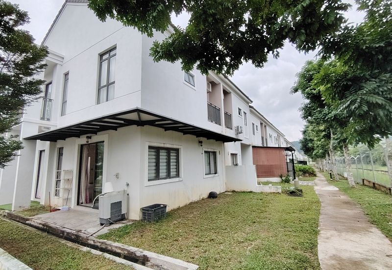 Monet Lily @ Sunsuria City