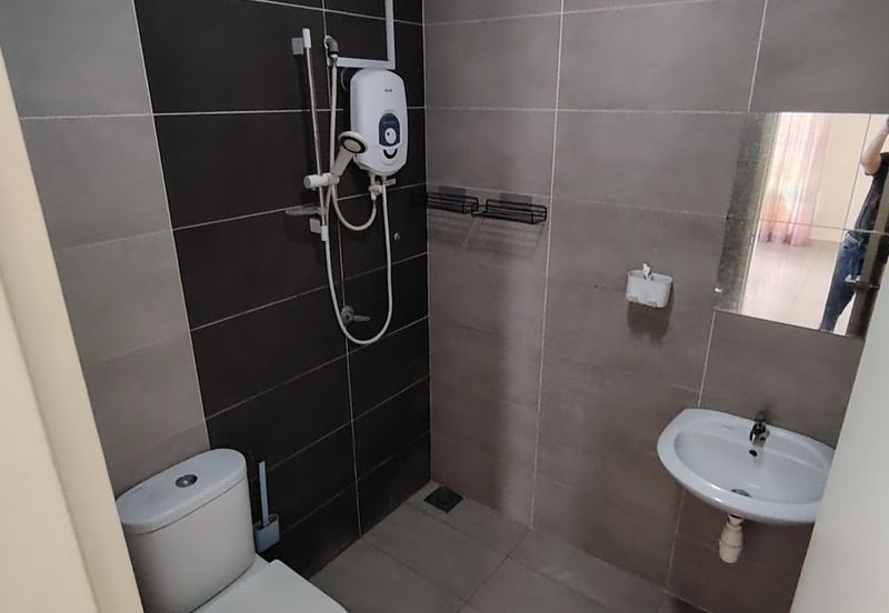 Monet Lily @ Sunsuria City