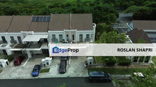 MONET LILY SUNSURIA KOTA WARISAN END LOT TERRACE, Selangor, Sepang