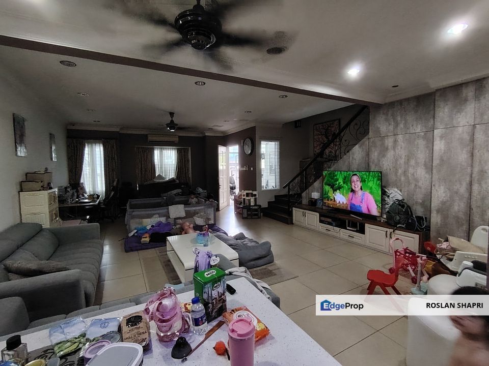 D'Alpinia 2 Storey home Fully Renovated at a cost of RM150k Selling Below Bank Value!, Selangor, Puchong South